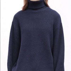 BRANDY MELVILLE TURTLENECK SWEATER